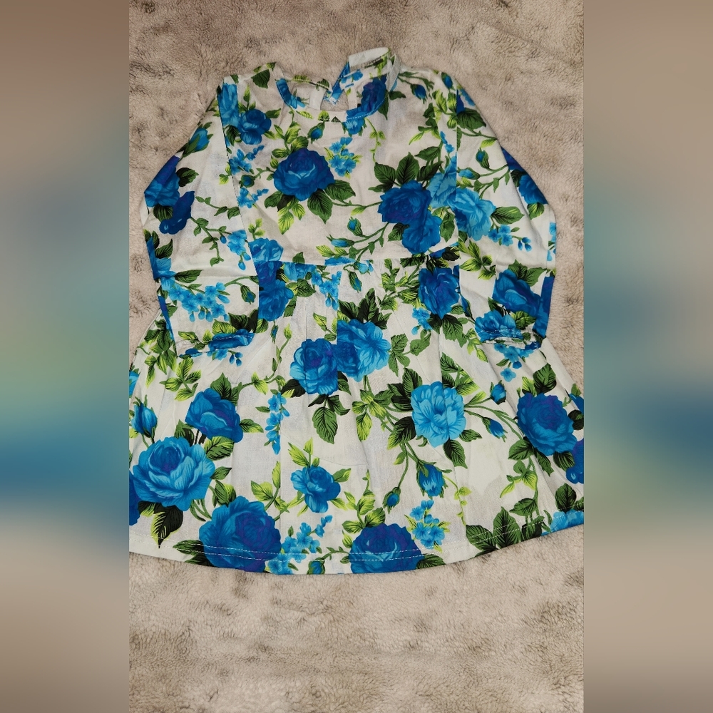NWOT !! FLOWER DRESS - Picture 3 of 4